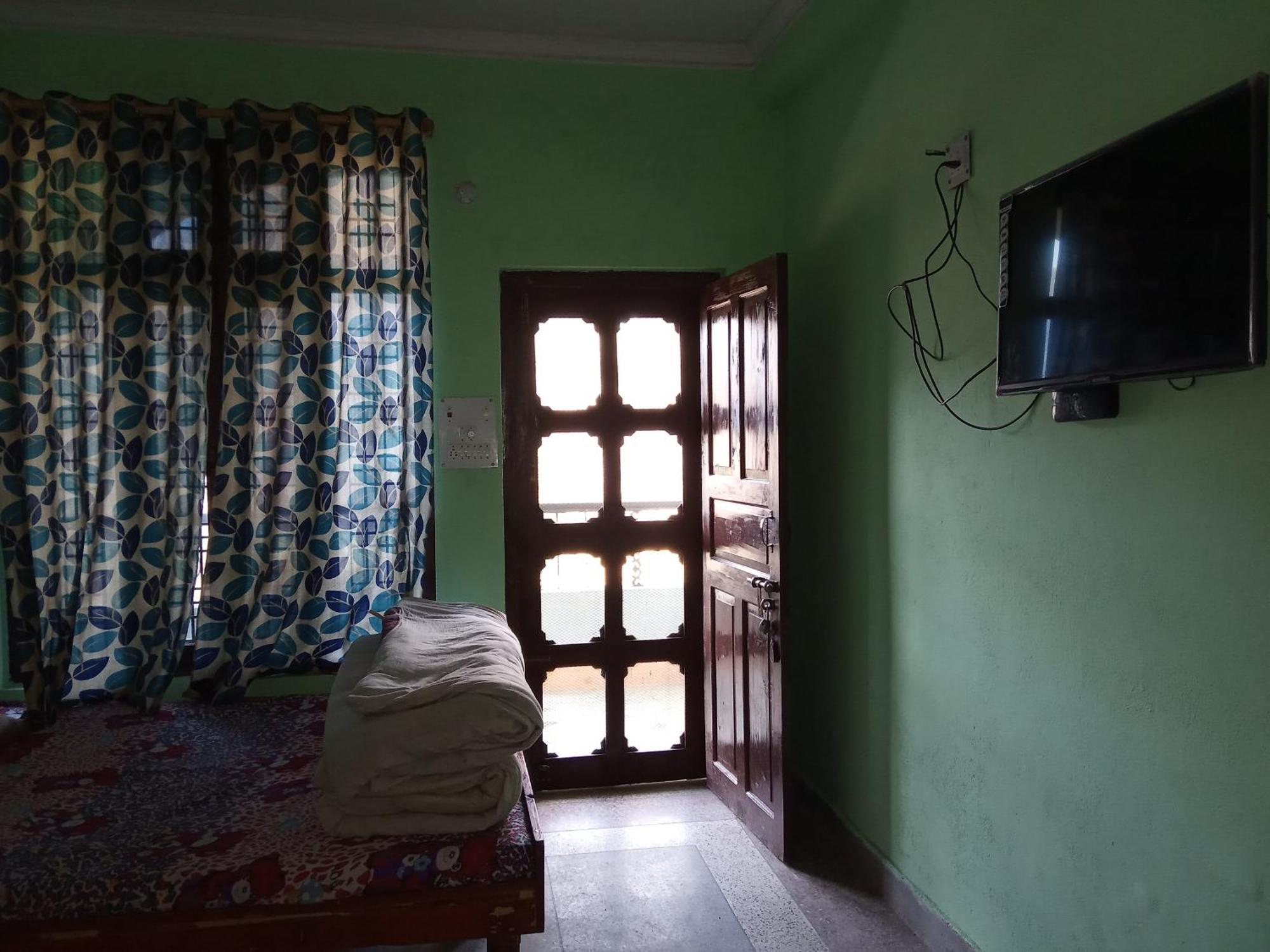 Hotel Gauri Shankar Palace Murari Barkot Exterior photo